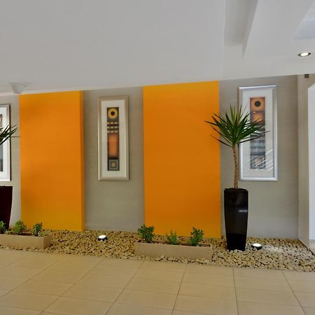 City Lodge Hotel Johannesburg Airport, Barbara Road Kempton Park Eksteriør billede